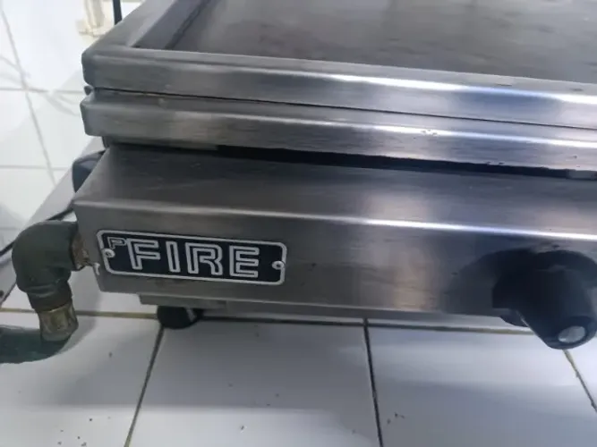 CHAPA A GÁS PARA FRITURA MARCA FIRE MEDIDAS 80X50 CM