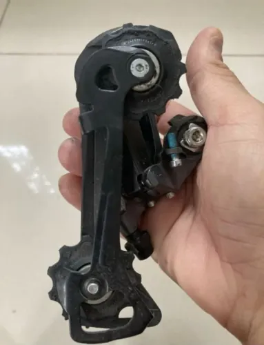Câmbio traseiro Shimano Claris em excelente estado. R$ 130,00.