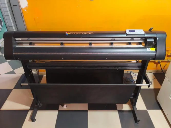 PLOTTER DE RECORTE 1,40m