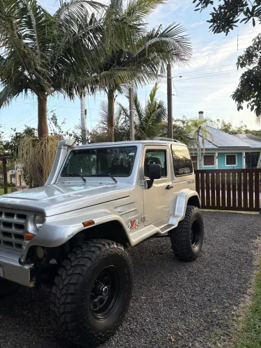 Troller T-4 4X4 3.0 TB Int. Cap. Rígida Diesel 2006