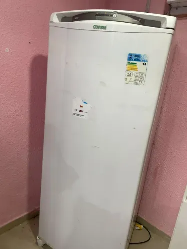Vende-se uma geladeira Consul frost free