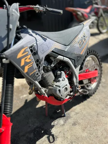 Crf 250 F novíssima