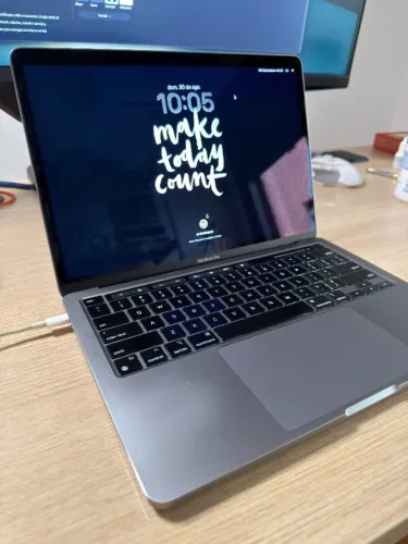 MacBook Pro M1 13" 2020 8GB 256GB SSD em ótimo estado