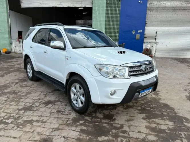 Toyota Hilux SW4 SRV D4-d 4X4 3.0 TDI Dies. AUT 2011