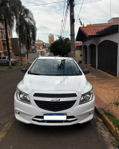 Chevrolet Onix JOY Hatch 1.0 8V Flex Mec. 4P 2018