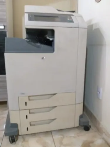 IMPRESSORA HP COLOR LASER JET CM 4730