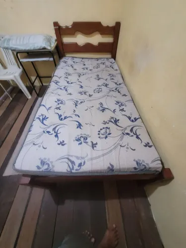 Cama solteiro madeira