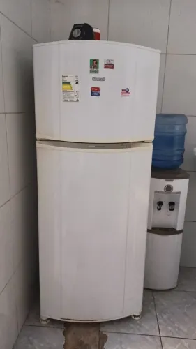 Geladeira 300 reais