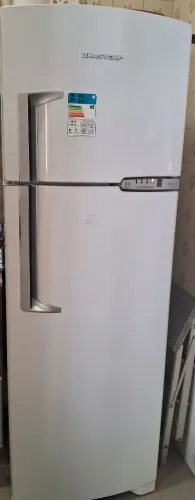 Geladeira Brastemp 378 litros (usada)