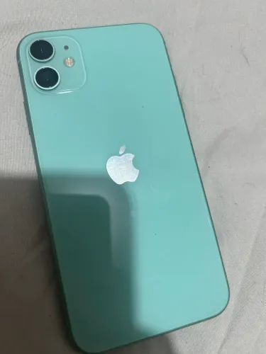 Celular iPhone 11