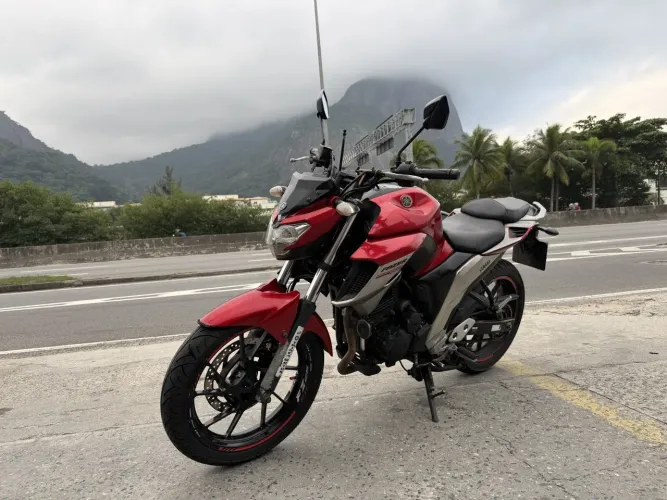 Yamaha Fz25 250 fazer capitã marvel flex 2021