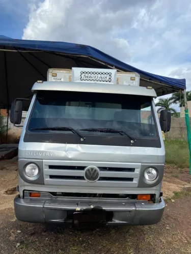 Volks 8-150 delivery 2010 refrigerado 