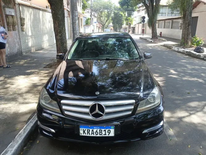 Mercedes-Benz C-180 CGI Sport 1.6 TB 16V 156cv Aut. 2014