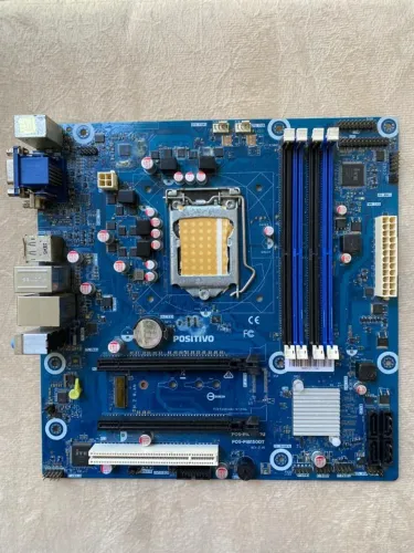 Placa mãe Positivo DDR 4 POS-PIB15ODT 1151 Com defeito para reparo ou retirada de peças