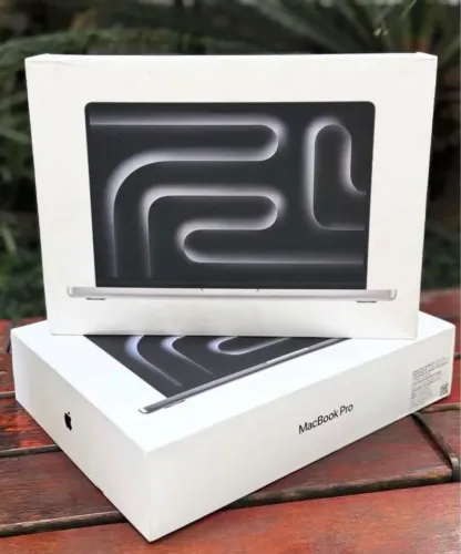 MacBook Pro M5 Max 2026
