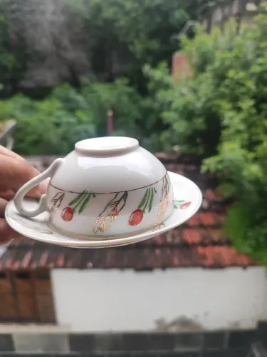 xícara de chá em porcelana folha ( extra fina) japonesa<br>R$ 75