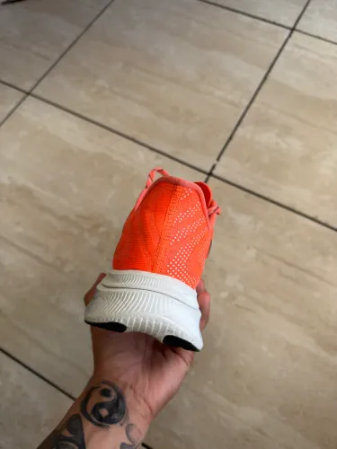 Tênis New Balance Supercomp Fuelcell Trainer V2