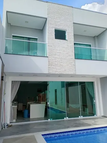 Sobrado para venda tem 175 metros quadrados com 2 quartos