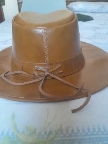 Chapéu de couro legítimo 