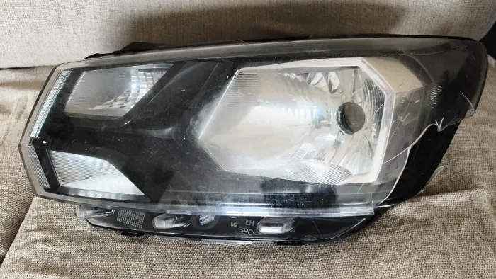 Farol Voyage 2021 lado esquerdo (precisa trocar a lente)