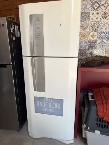 Geladeira Electrolux Grande (?430-460L) - Freezer em Cima - Funcionando