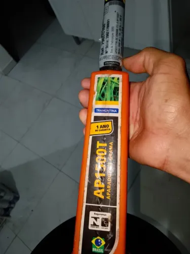 Máquina de cortar grama