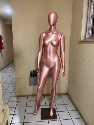 Manequim de fibra 