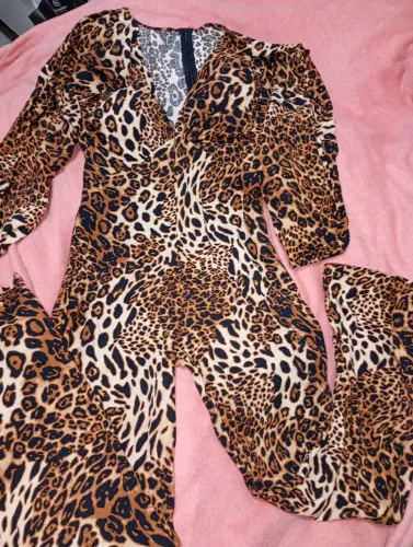Macacão longo animal print Tam 42 - R$40,00
