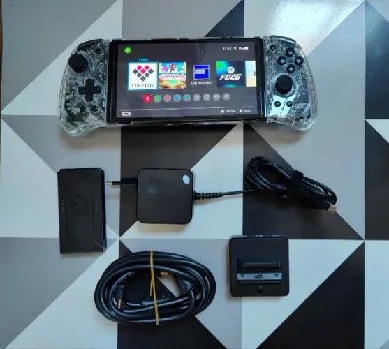 Nintendo switch OLED desbloqueado com controle linyuvo faço envio