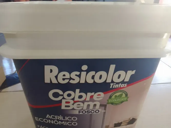 Vende se balde de tinta 18 litros 