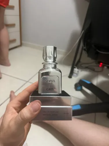 Perfume Gris Bidaya