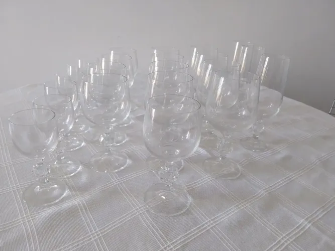 Conjunto de taças de cristal - incompleto