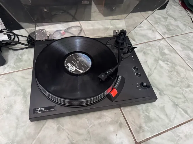 Toca disco technics sl 2000 funcionando perfeitamente