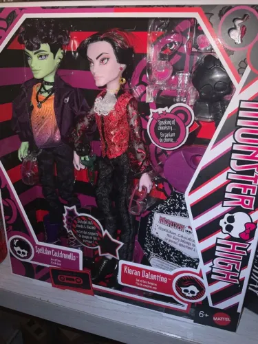 Skullector 2 Pack Valentine e Spelldon Pride Gays Monster Hogh Bonecos
