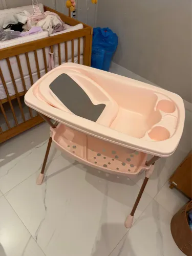 Banheira de bebê com suporte 