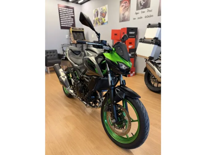 Kawasaki Z500 se 2025