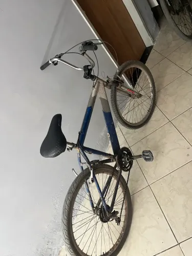 Bicicleta aro 26 quadro de alumínio