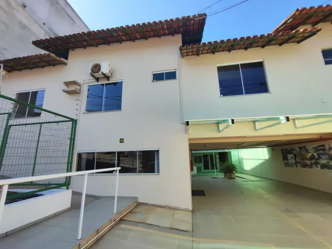 Pousada em Novo Cavaleiros próximo a rua das firmas, c/ 15suítes e 10vgs,