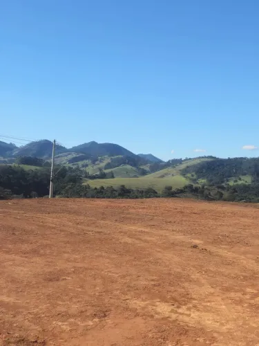 Terreno à venda em Joanópolis-SP, bairro Moenda, com 16.584,00 m² de área!