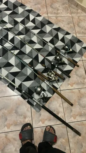 Varinhas de pesca molinete tralhas vara