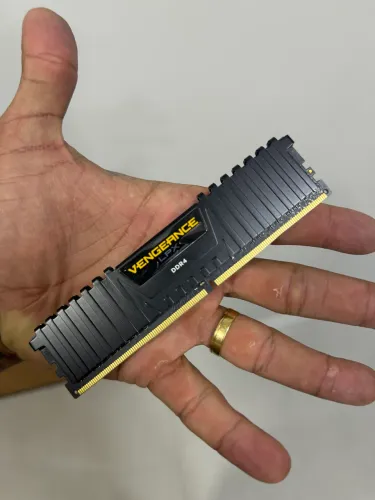 Memória ram 8GB DDR4 - 2400mhz Corsair
