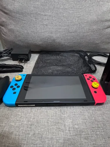 Nintendo Switch V2
