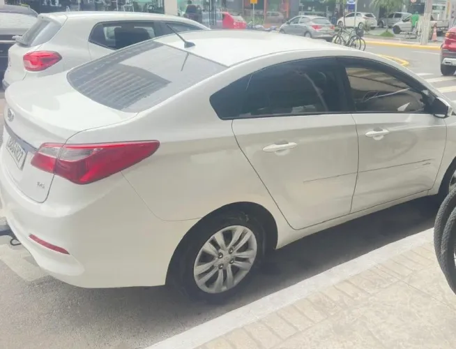 Hyundai HB20S C.plus/c.style 1.6 Flex 16V Mec.4p 2017