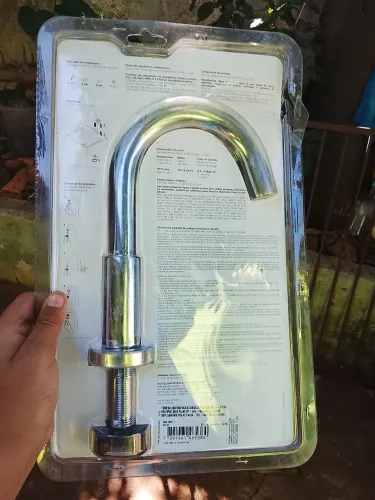Portão 200reais torneira bica alta 170 reais