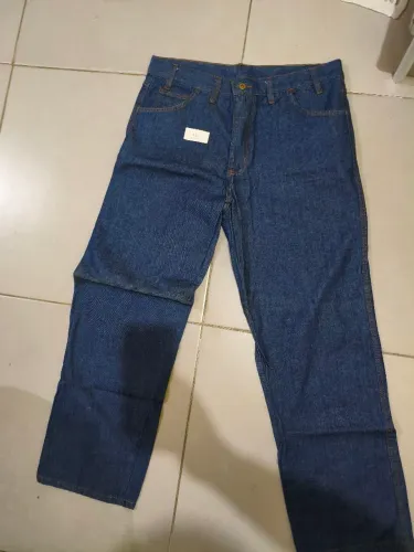 Calças Jeans ? para uso em trabalho (Tamanhos 50/52/54) 100 peças
