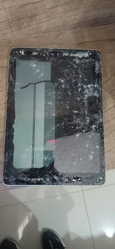 Ipad 9 display e tela trincada