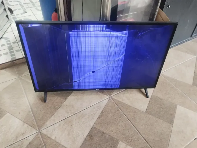 Tv LG 43 polegadas defeito