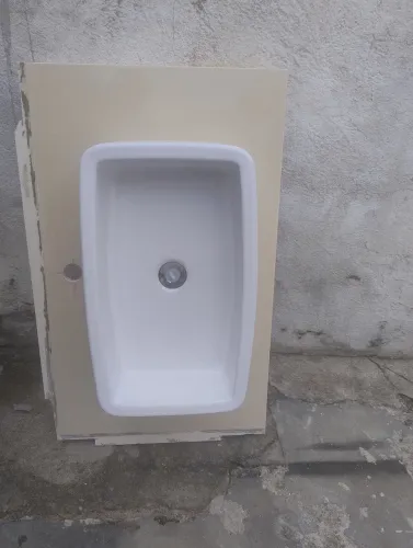 Lavatório de mármore Bege