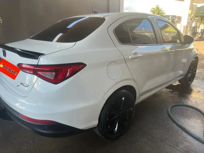 Fiat Cronos HGT 1.8 16V Flex Aut. 2021