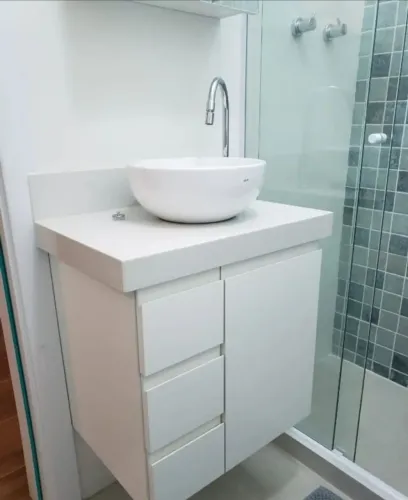 Studio reformado na Glória a 300 m do metrô